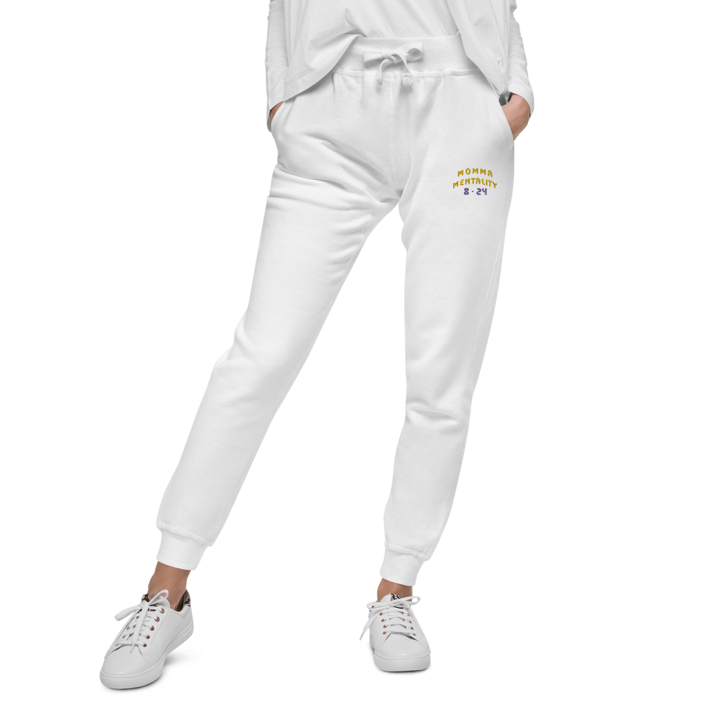 MOMMA MENTALITY SWEATS WHT image 2