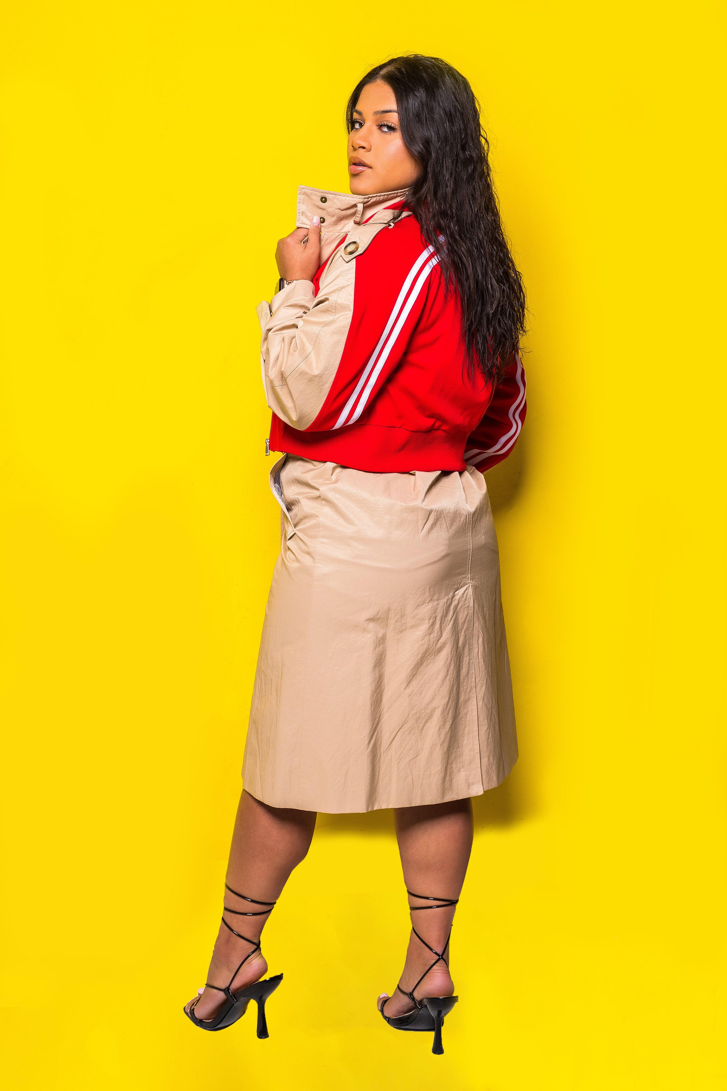 TWO SIMPLE TRENCH image 5